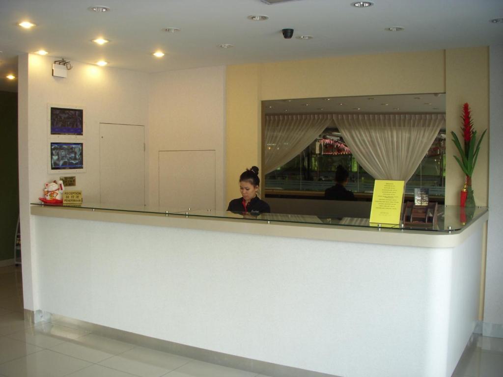 Stay Inn Kota Kinabalu Exterior photo