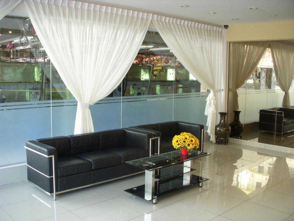 Stay Inn Kota Kinabalu Exterior photo